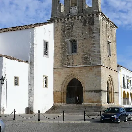 Konukevi Happy House Faro