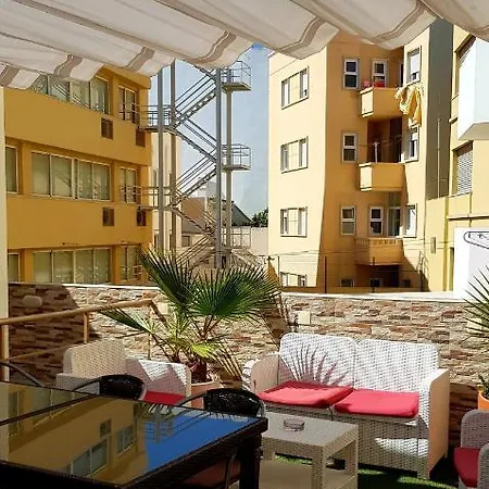Happy House 2*