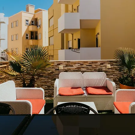 Happy House בית הארחה פארו